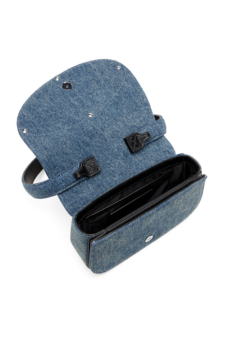 Iconica borsa a spalla in denim solarizzato