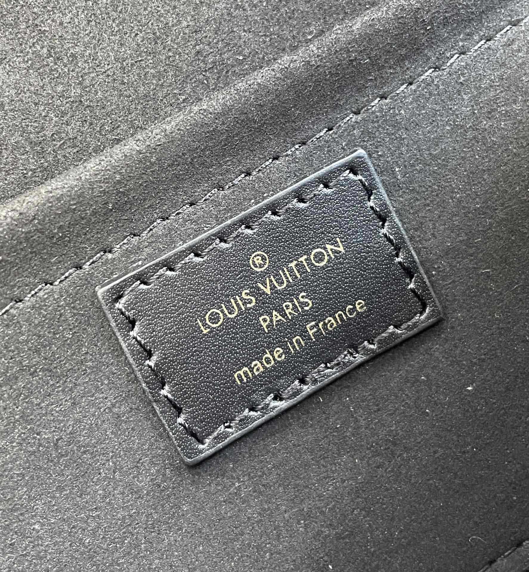 L-V M80559 Padlock on Strap