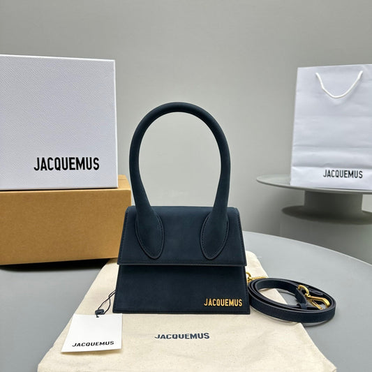 JACQUEMUS