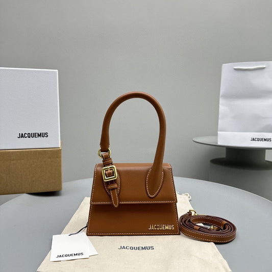 JACQUEMUS